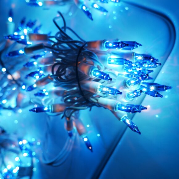 3 Sets x 300 Count High Density Blue Icicle Lights White Wire 10 Ft Steady Lit - Picture 5 of 7